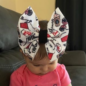 Starbucks, target, Disney, chick fil a bow